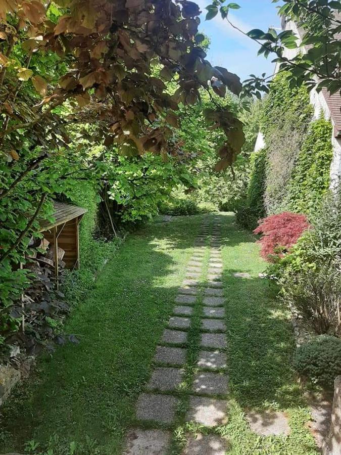 Au Chat Perche Espace Familial Mareil-sur-Mauldre Exterior foto